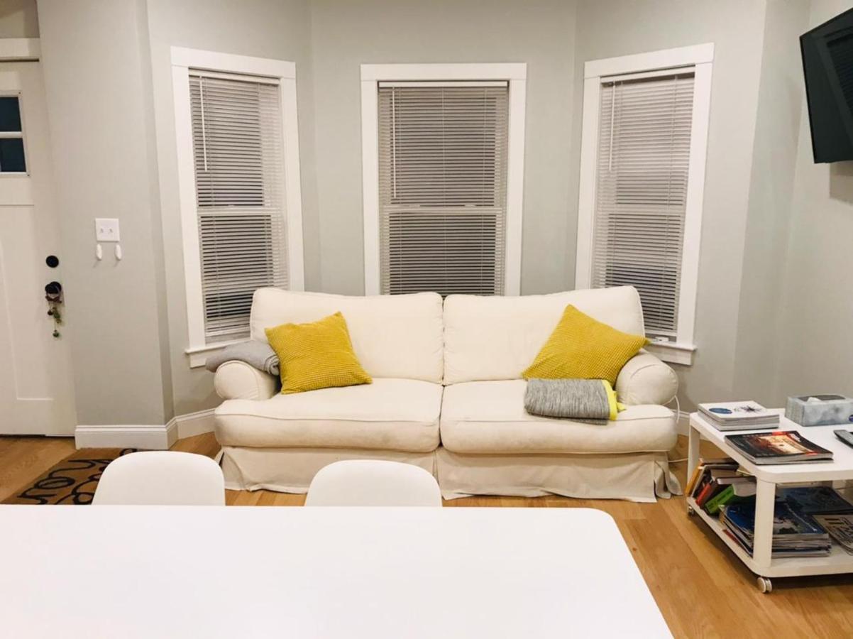 בוסטון Renovated, 10 Min From The City מראה חיצוני תמונה