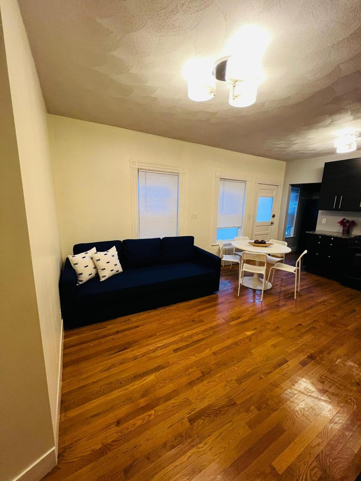 בוסטון Renovated, 10 Min From The City מראה חיצוני תמונה
