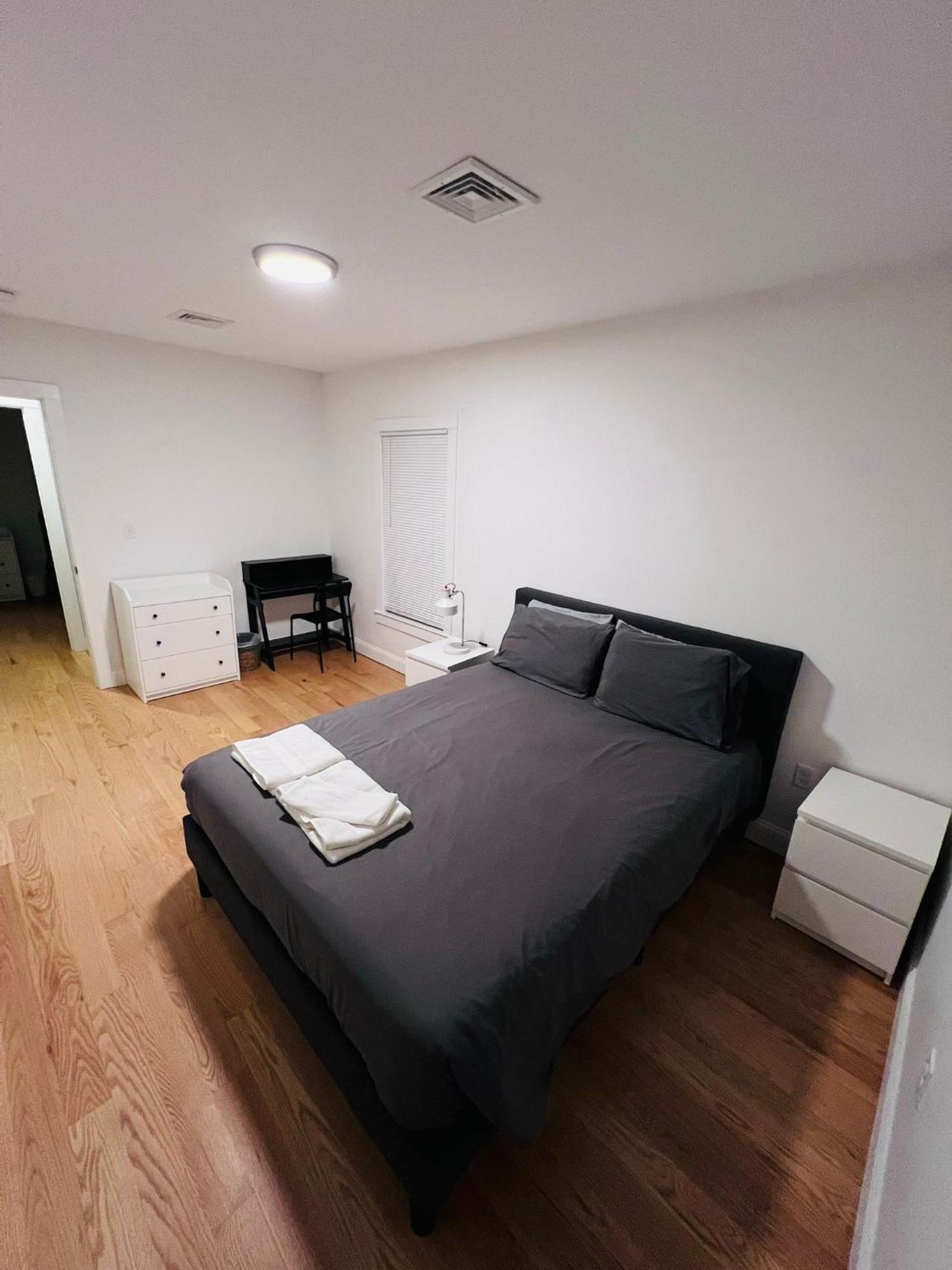 בוסטון Renovated, 10 Min From The City מראה חיצוני תמונה